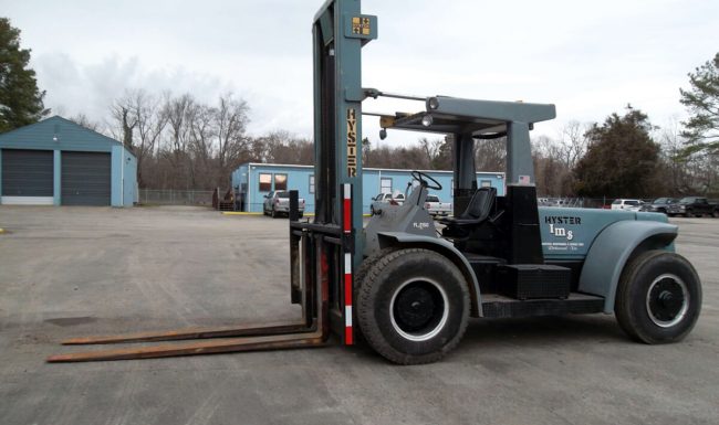 20,000# Hyster Lift