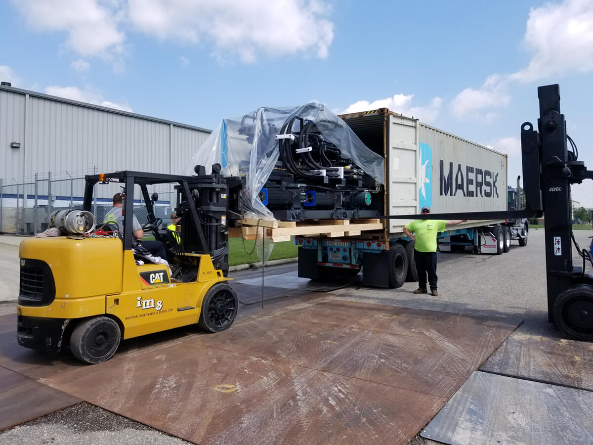 Installing Injecting Mold Machines #85,000 Installing Injecting Mold Machines #85,000