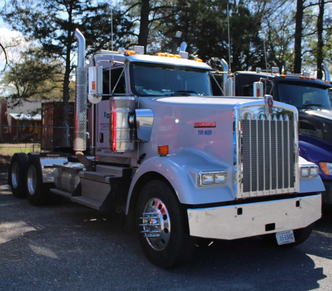 Hauling truck